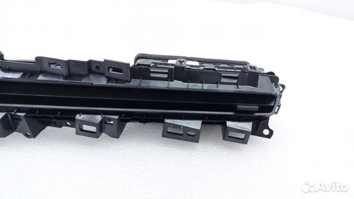 Б/У Дефлектор воздушный центральный Состояние