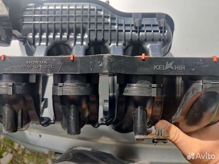 Впускной коллектор Honda fit