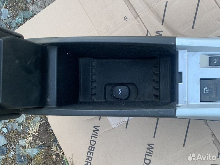 Подлокотник renault laguna 3 АКПП