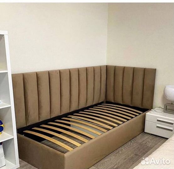 Кровать двухспальная. Бесплатная доставка