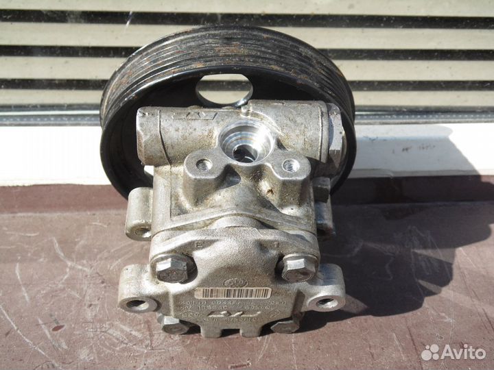 Насос гур гидроусилителя руля Рено Сандеро Логан 2
