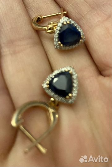 Золотые серьги с бриллиантами и сапфирами