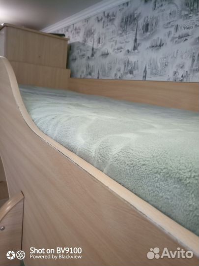 Двухъярусная кровать бу с матрасами