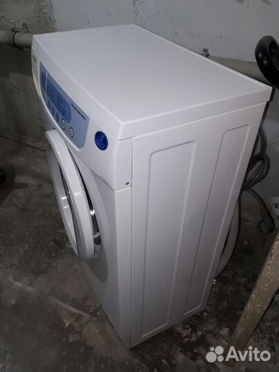 Стиральная машина Samsung(узкая)