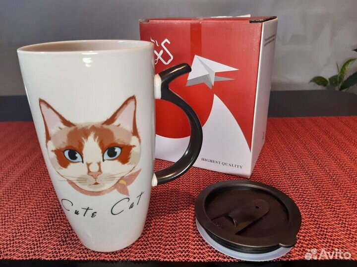 Кружка с крышкой с клапаном 600 мл