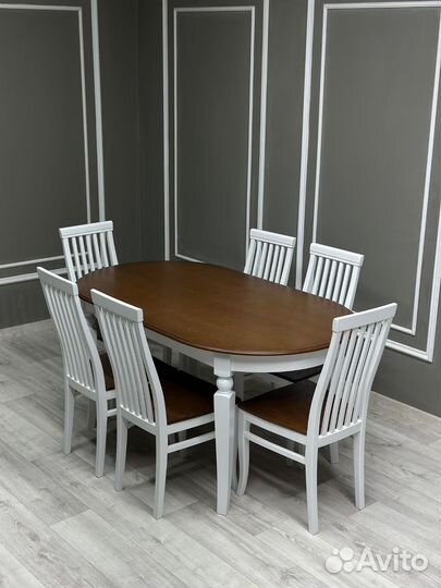 Кухонный стол и стулья