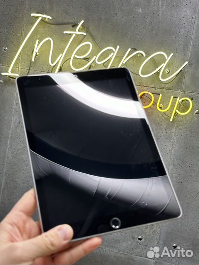 iPad 2018 32gb wifi 6th generation