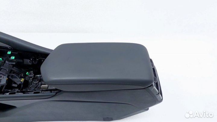 Б/У Б/У Центральная консоль Состояние отличное