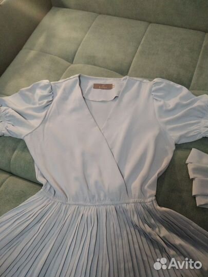 Нежно-голубое платье