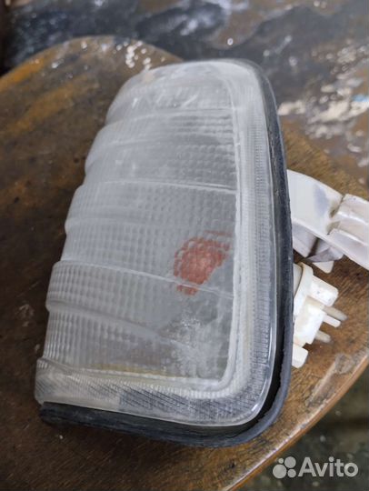 Поворотник Мерседес