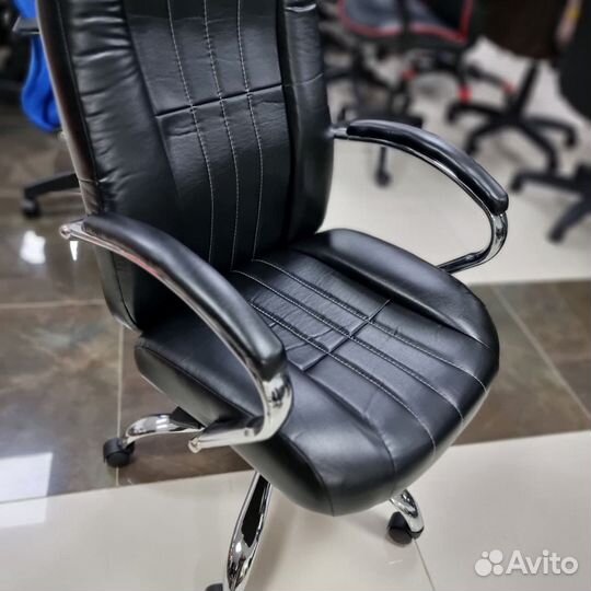 Офисное компьютерное кресло T-898SL