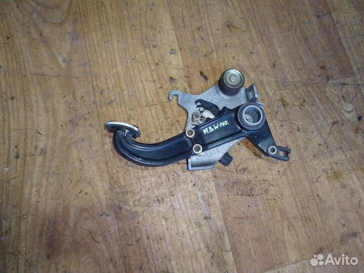 Педаль стояночного тормоза Mercedes Benz W140 199