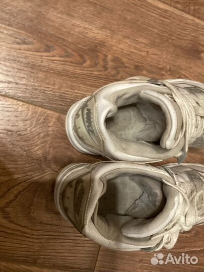 Кроссовки для девочки