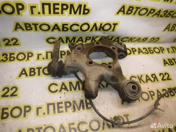 Кулак поворотный задний левый Mitsubishi Pajero I