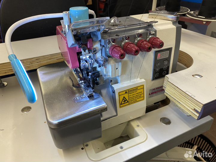 4-Х ниточный оверлок aurora A-700DE-4