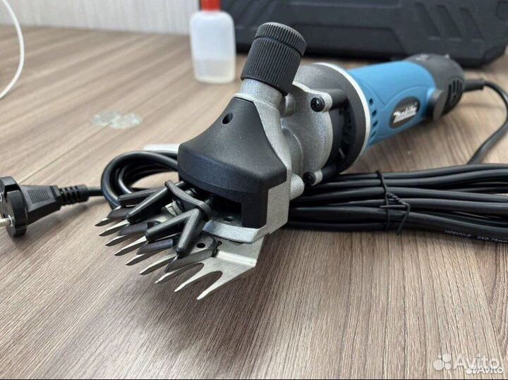 Машинка для стрижки овец и баранов Makita