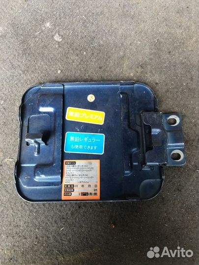 Лючок бензобака Mitsubishi Pajero V45W