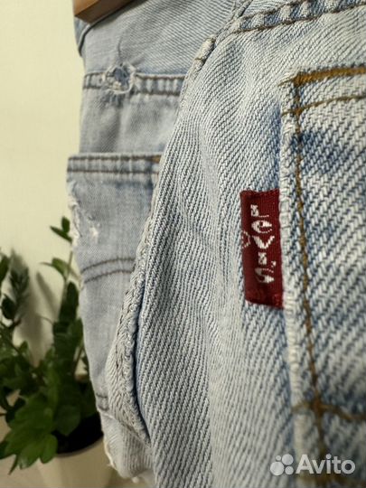 Джинсовые шорты женские Levi's 501