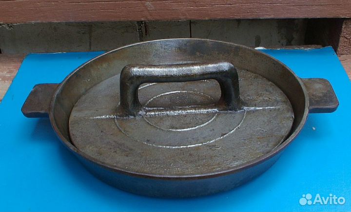 Чугунная сковорода-жаровня для цыплят тапака СССР