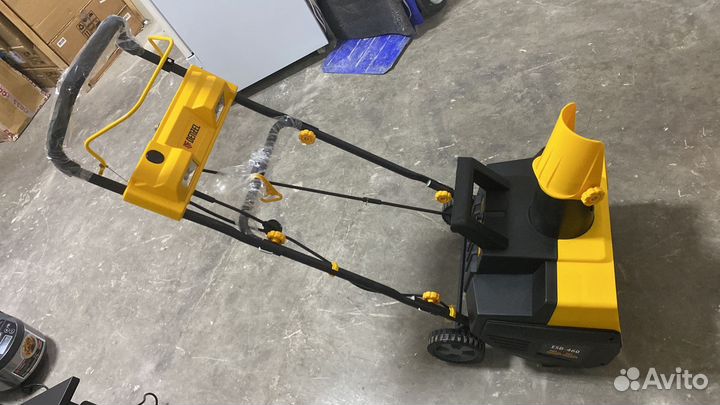 Снегоуборочная машина Denzel ESB-460