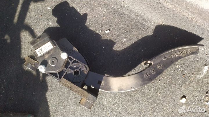 Педаль газа