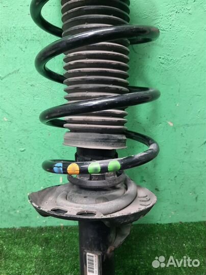 Стойка амортизатора передняя левая volkswagen Gol