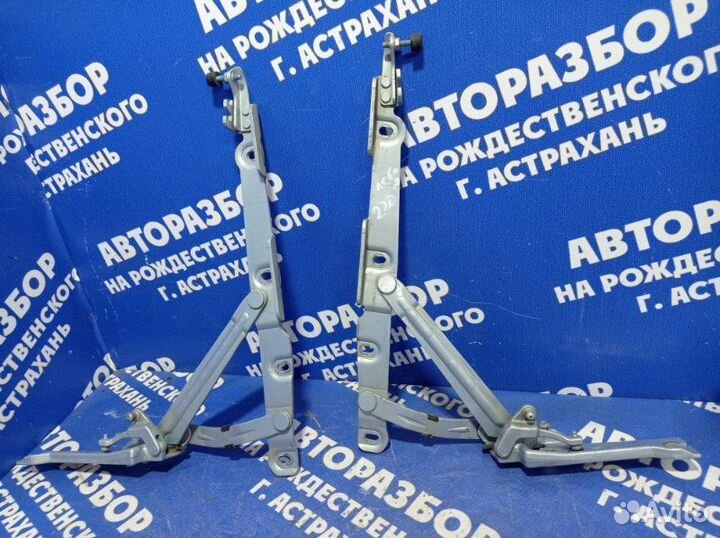 Петля крышки багажника Mercedes-Benz W220 седан