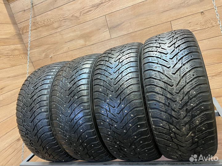 Nokian Tyres Hakkapeliitta 8 SUV 235/55 R17