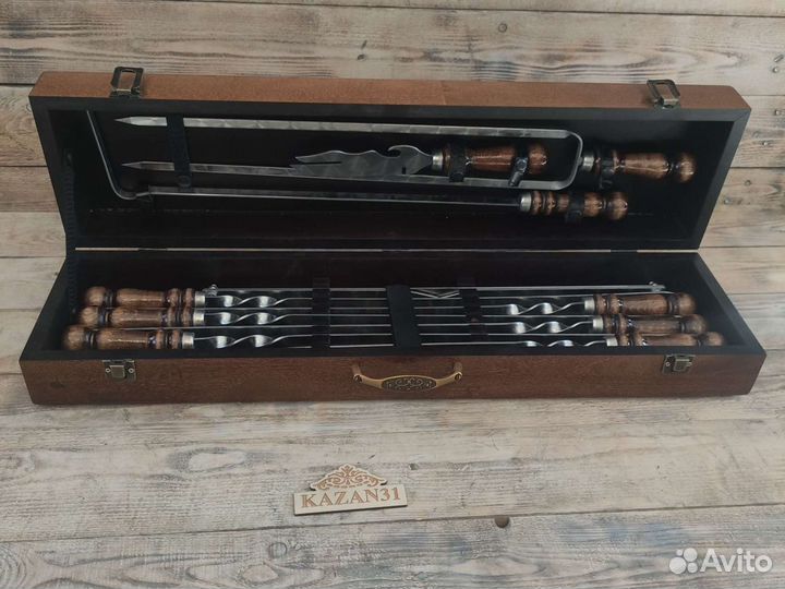 Подарочный набор шампуров в чемодане