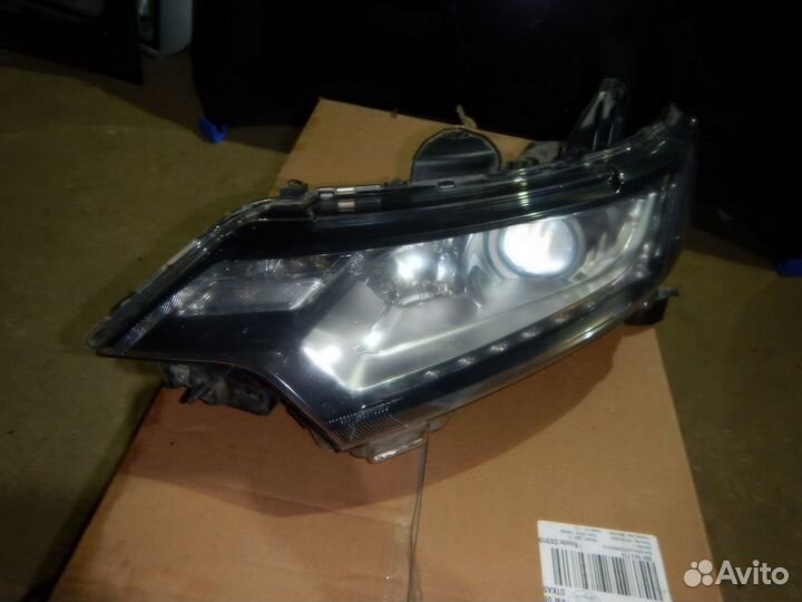 Фара левая Mitsubishi Outlander 3 2015-2018