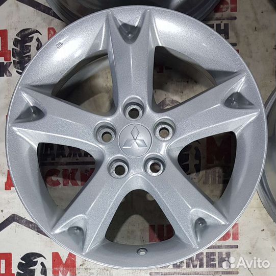 Диски литые Mitsubishi r17; 5x114,3; цо 67,1