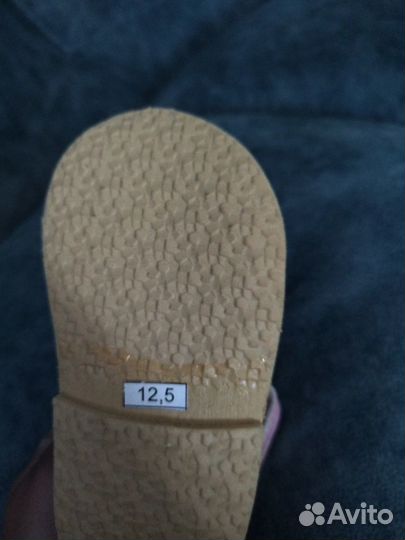 Сандали новые