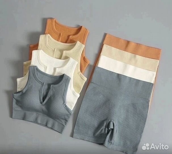 Спортивный костюм, домашний костюм