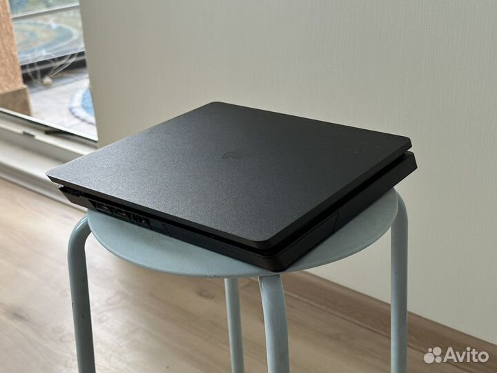 Sony playstation 4 slim