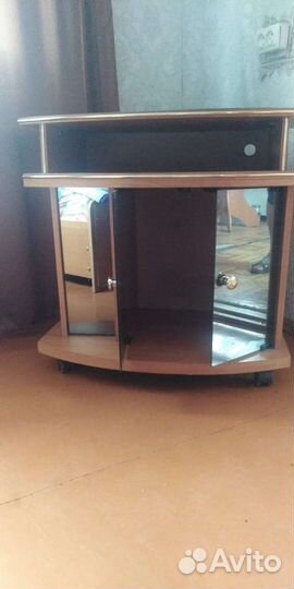 Тумба под телевизор