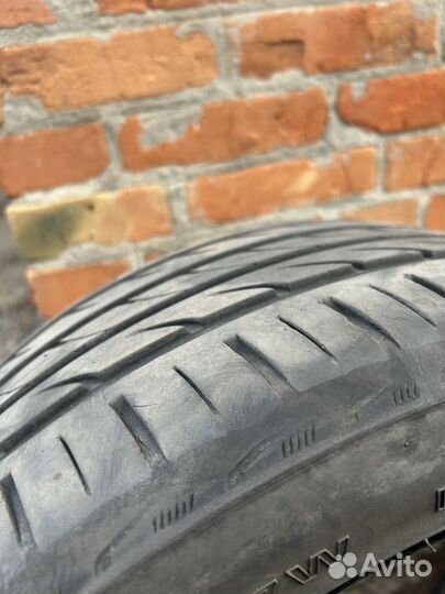 Delinte DH2 245/40 R18