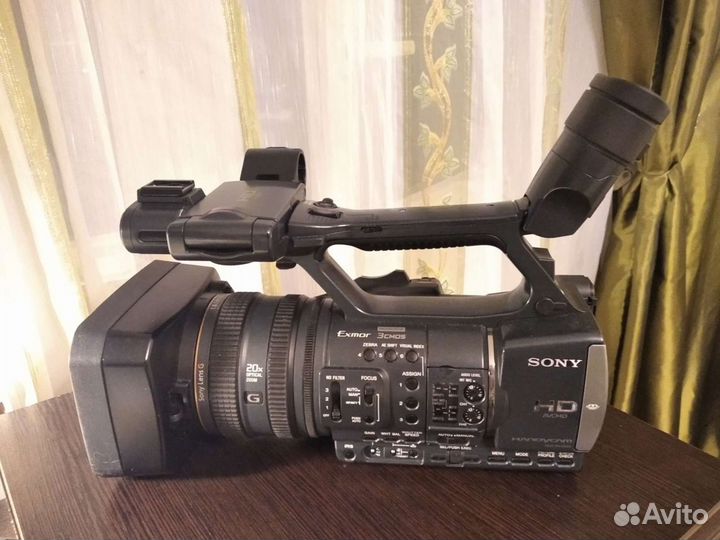 Видеокамера sony HDR-AX2000E
