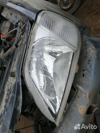Фара левая на renault logan 1