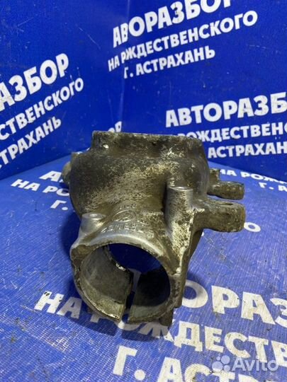 Передний правый поворотный кулак Bmw E65 седан