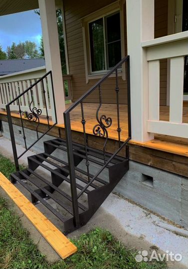 Г-образная лестница