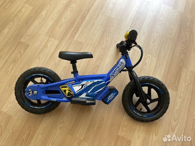 Беговел электрический Amped-10