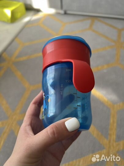 Кружка и контейнер для фруктов