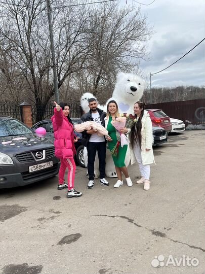 Белый мишка на праздник