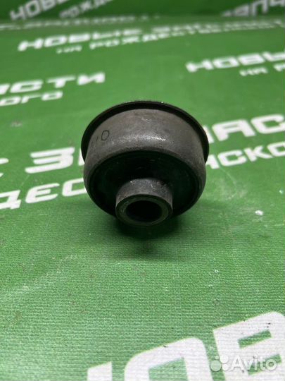 Сайлентблок рычага подвески Opel Omega A 1987