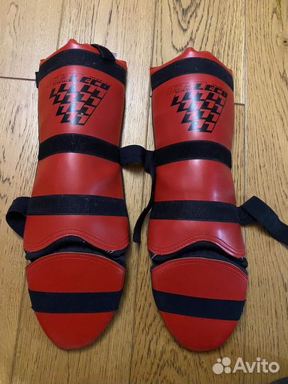 Накладки на ноги для каратэ