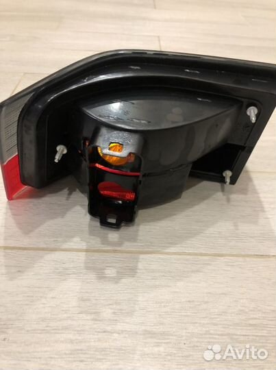 Корпус заднего правого фонаря