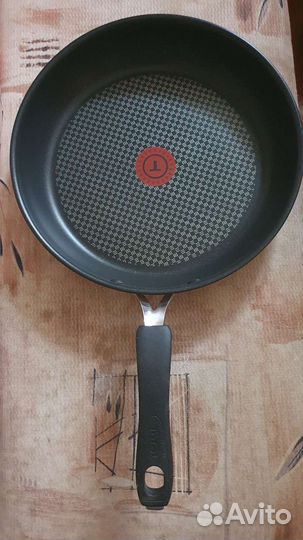 Сковорода Tefal 28 см