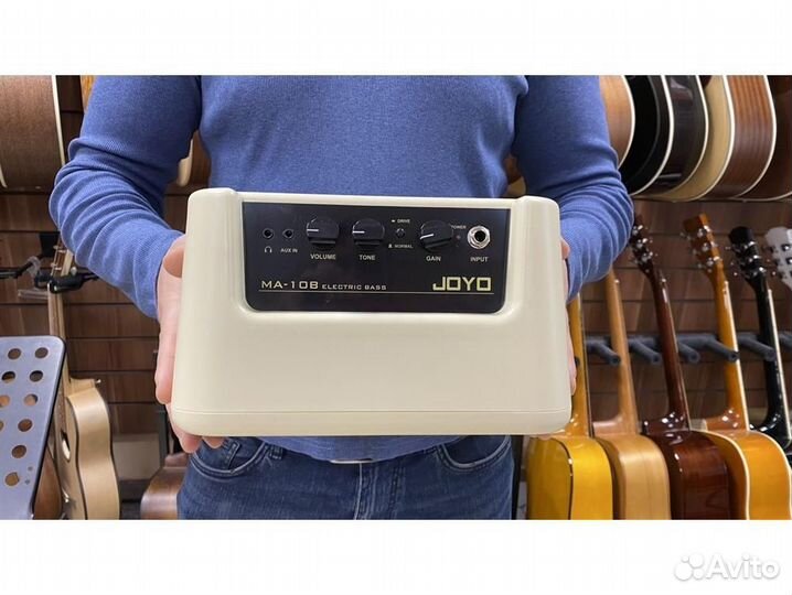 Joyo MA-10B комбоусилитель для бас гитары 10Вт