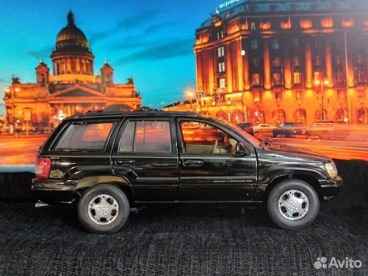 Jeep grand cherokee 1/18