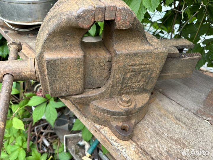 Тиски слесарные бу